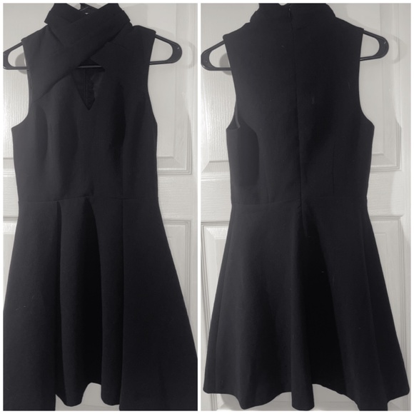 Cute Black Keyhole Dress - Picture 3 of 5